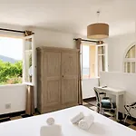 Les Orangers Hotel 3*