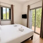 Les Orangers Hotel 3*