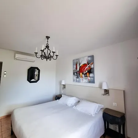 Les Orangers Hotel
