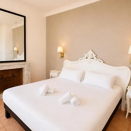 Les Orangers Hotel 3*