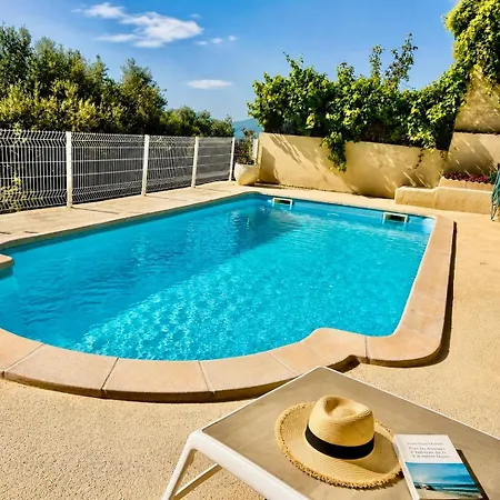 Les Orangers Hotel