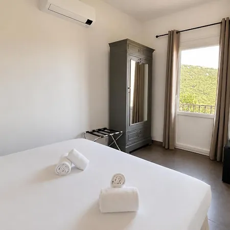 Les Orangers Hotel